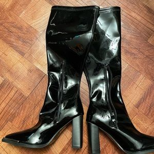 Black patent knee high boots sz 6.5-7 NEVER WORN